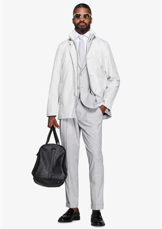 Eisgrauer Trenchcoat mit integriertem Bib